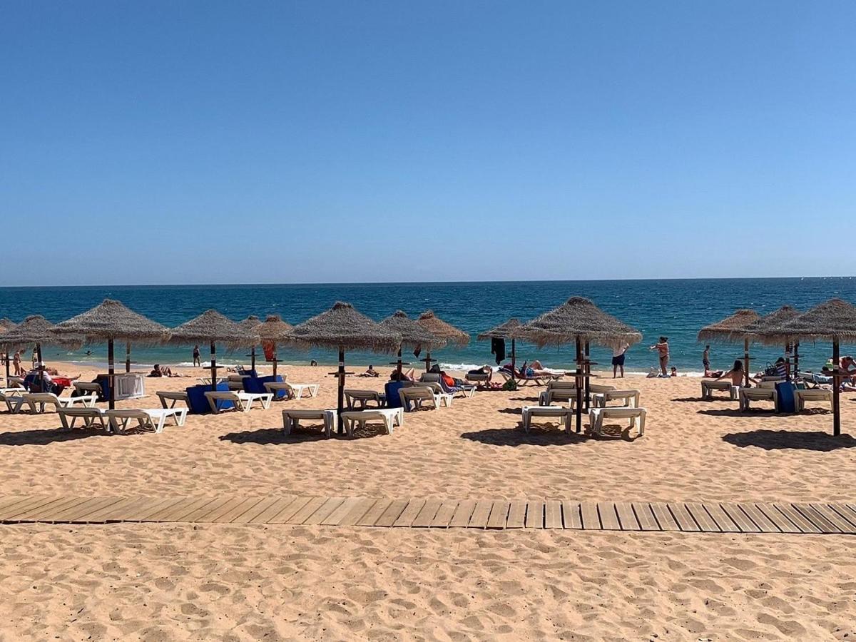 Quarteira Home Beach Ferias Tranquilas A 1Km Da Praia Totalmente Renovado Exterior foto